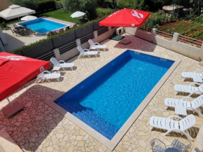 Apartments Aversu
